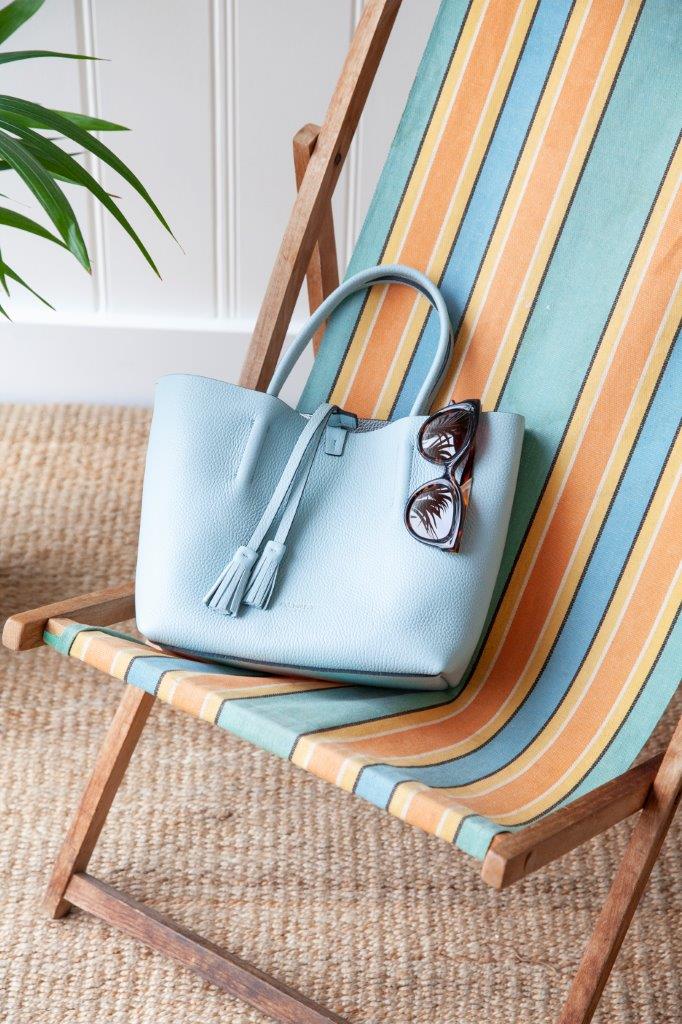 OSPREYLONDON's tweet image. We're all making our own fun. So, grab your deckchair, park it in your fave spot &amp;amp; make believe you're on holiday - accessorised naturally by The Portofino Italian Leather Grab &amp;amp; Weekend Sunglasses ow.ly/tde450zOxjO #staycationstyle