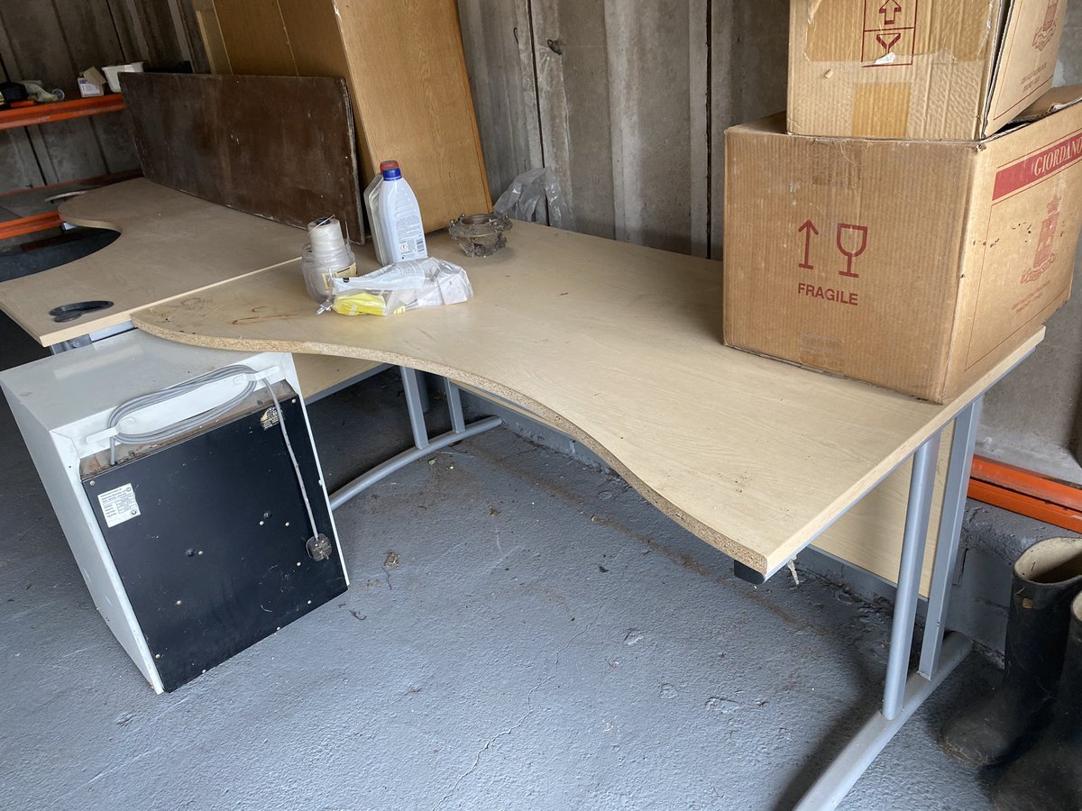 MelodyCorp's tweet photo. Anyone local to sandbach I have the following available for free. Collection only! Approx 50 cups and saucers, 2 desks, and 4 large wine making containers with 6 small ones . Free to good home! https://t.co/WBliwSvJQ0