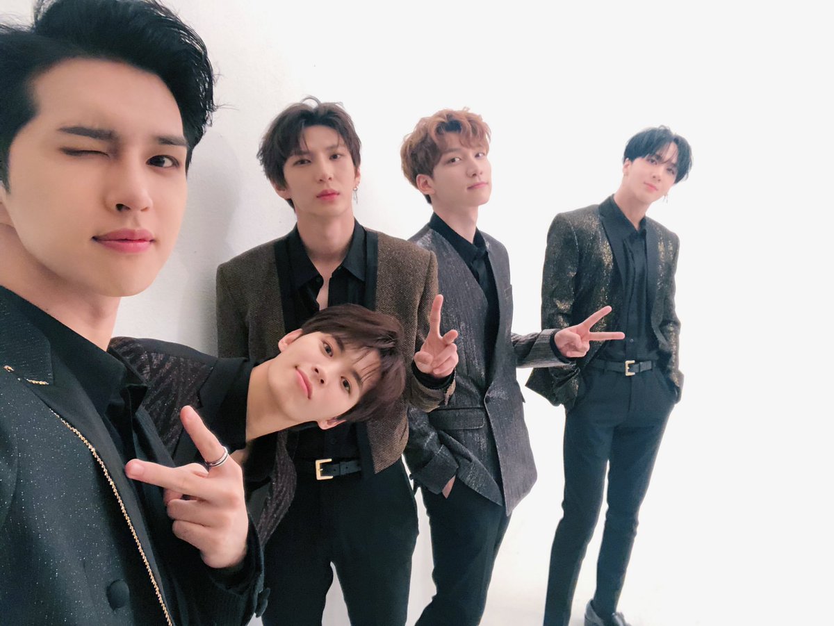 VIXX - Parallelit also didn't have a promotion, but i love this pics, hope you have a great anniverstary Starlights!The End... for now  #빅스와_팔년째_걷고있다  #VIXX8THANNIVERSARY