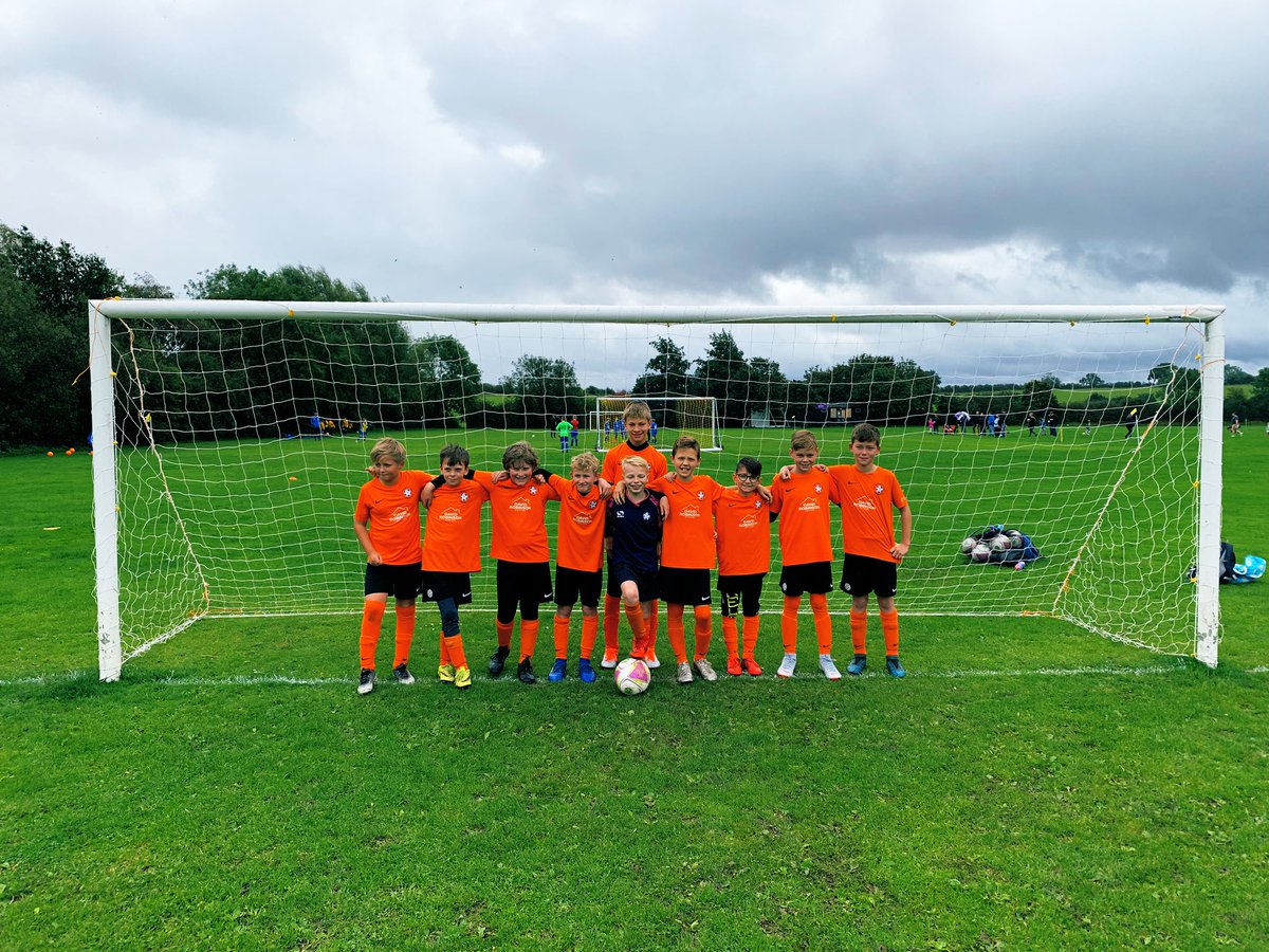 CoachRich2604's tweet photo. Missing coaching so much, got a Zoom session with my mini kickers this morning and have drawn up some new practices for my U12’s ready for when we are back ... #UpTheSwifts #AlwaysPrepping https://t.co/mVfY5ceCbq