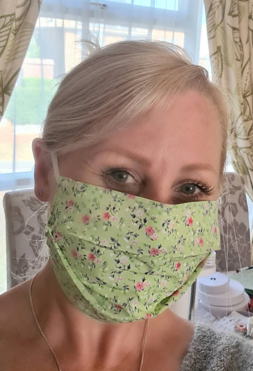 sewingbeekate's tweet photo. Cotton face masks, government recommended double cotton layer with filter pocket. Reversable and washable, available in a variety of prints or plain colours. £8 each. Please call or txt me on 07909904639 to place your order.
#facemask #cottonfacemask #dorchester #katematthews https://t.co/vGmLAR0F5c