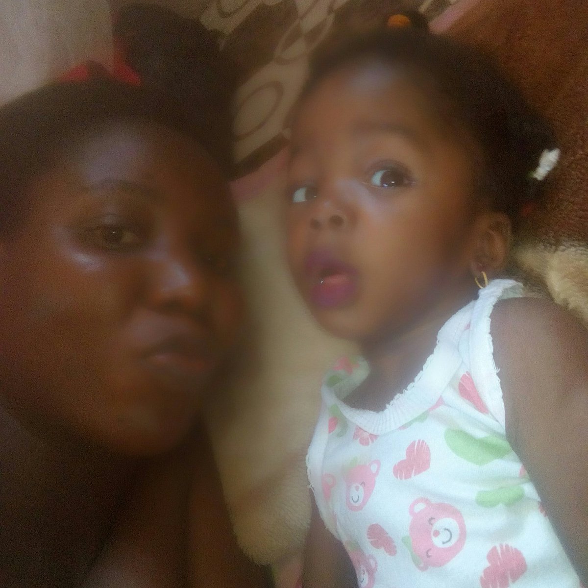 Sandeesolomon's tweet photo. The only person am cuddling right now is my baby girl, I can't all this Kaduna weather to disappoint me. #hydrowarrior #Hydrocephalus #hydromom . Good morning people https://t.co/uqvg8k4BU2