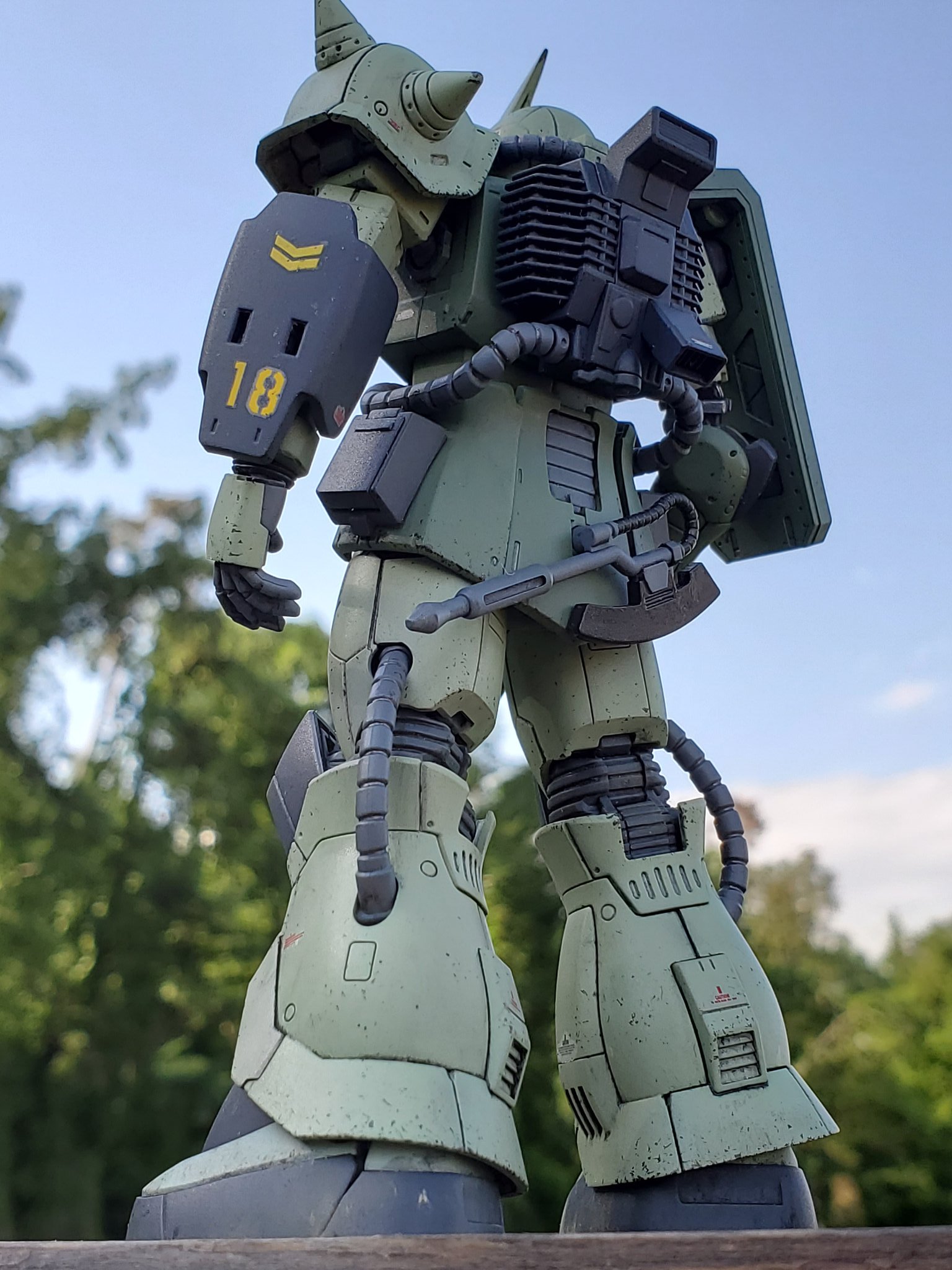 くらら ゲームブック 灼熱の追撃 より Hg ザク デザートタイプ ジョン クエスト機 完成です プレバンの茶色をいつもの緑に ジオノグラフィっぽく ジークジオン W ゞ ガンプラ 灼熱の追撃 T Co Apfjlfcj8q Twitter