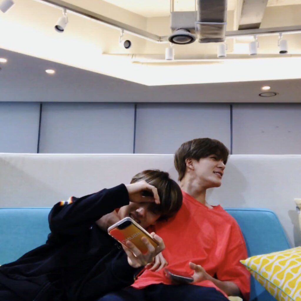a♡리 tweet media
