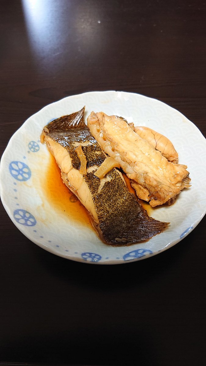 まっき マゴチの唐揚げとあら煮は前回同様で安定の美味しいです ヒラメの煮付けは初めて食べましたが見た目はカレイに似ていても身質 味ともに違っていて驚きました もちろん絶品でした