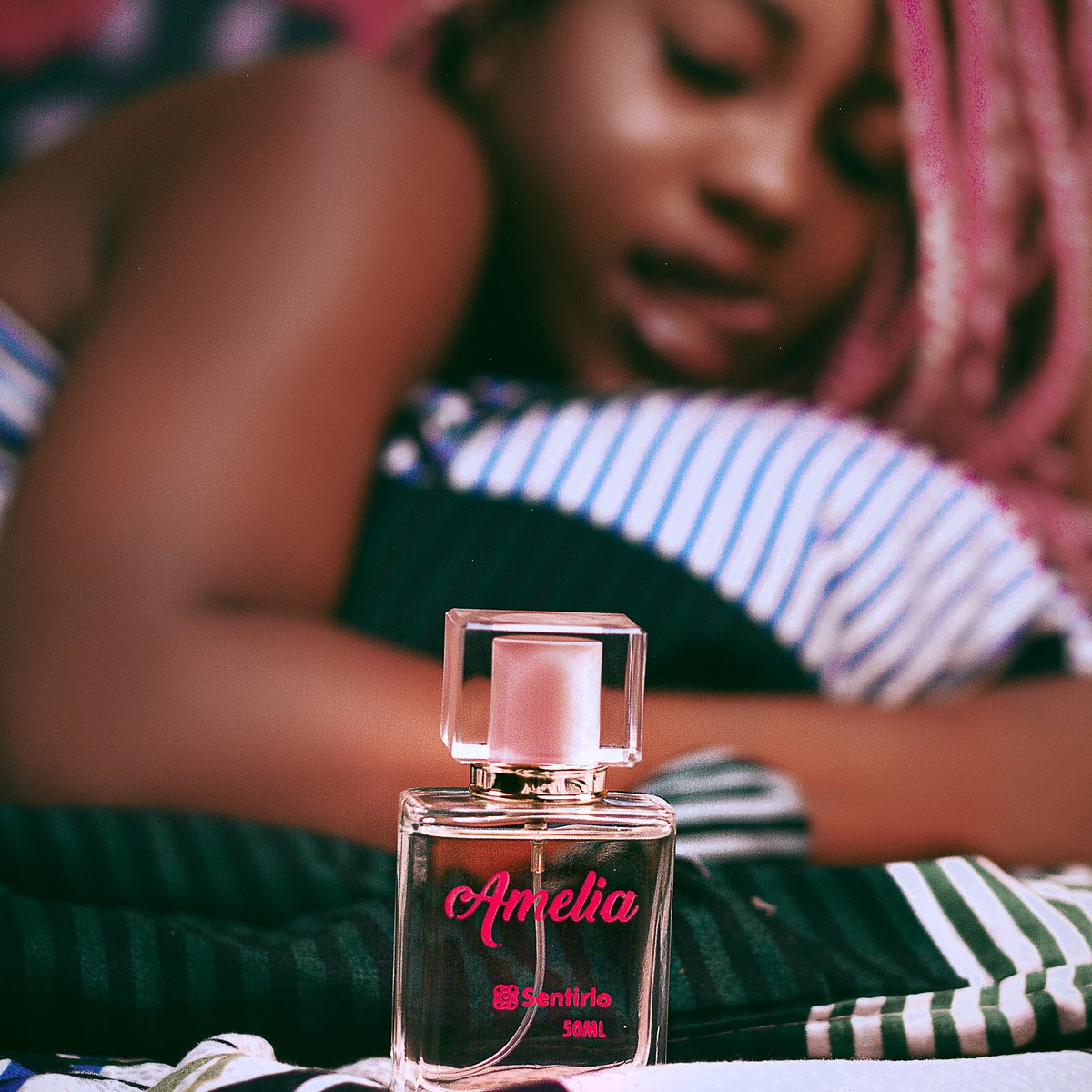 SentirloC's tweet photo. You smell nice, yes I do!!
#sentirlo #perfume https://t.co/AMMXIPLUPw