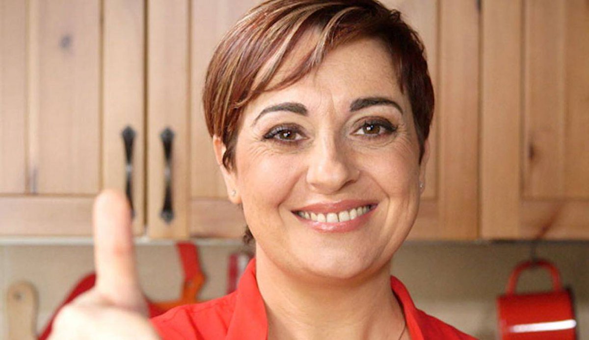 DiscoveryItalia's tweet image. #ascoltitv: #fattoincasapervoi sfiora mezzo milione di telespettatori! 
5° programma più visto durante la messa in onda dalle donne con il 5% di share! @realtimetvit @FoodNetworkIT