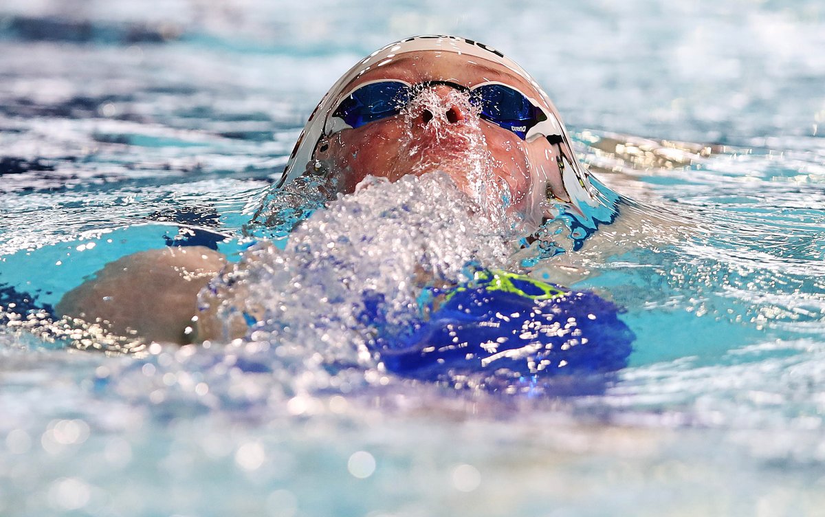 Aquatics_GB's tweet photo. 📸 SPLASH Photography! Can you identify the four athletes partially obscured in the photographs below? 💦🤔 #splashphotography https://t.co/QdlnQBp3hF
