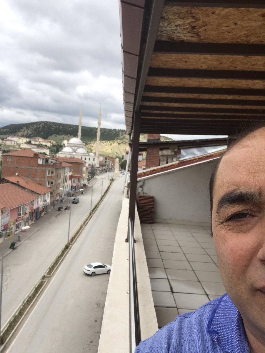 cetinselvi's tweet photo. Soğuk değiliz, bu günlerde gereksiz samimiyetlere girmek yerine zamanla oturan insan ilişkilerini tercih ediyoruz sadece. Hepsi bu. #evdekalçekerek.#evdekalyozgat.   #evdekalturkiye.#evdekalinsanlık https://t.co/DEbshBBxtf