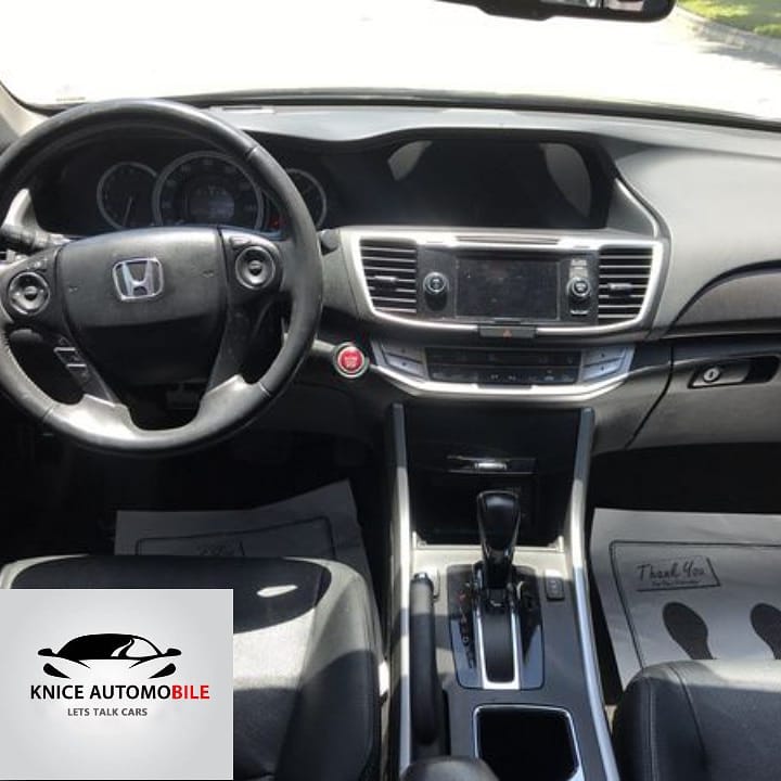 AutomobileKnice's tweet image. Make: Honda
Model: Accord
Year:2015
4 cylinders
Colour: black
Interior: Black leather interior

#Dm for price 🇺🇸➡️🇳🇬 #hondaaccord #2015model #salooncars #Black #blackinterior #Carsolution #class #luxurycars #luxurylifestyle #roadtrip #KniceAutomobile #autosolution #Automobile