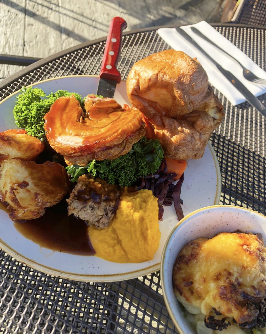 💥 Longstore #Sunday roasts are BACK from NEXT WEEKEND!

Menu &amp; available collection times will be posted online shortly. Better get ya taste buds prepared &amp; ready! 💃