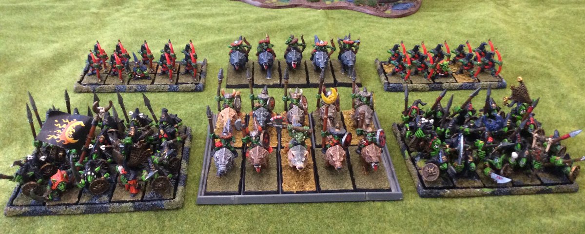 Another Oathmark battle report! The Goblins continue to probe the kingdom’s defences. A raiding party is heading for Blue Tree gap. A scratch company reinforced by a detachment of knights races to block this vital LOC before the Goblins can capture it.