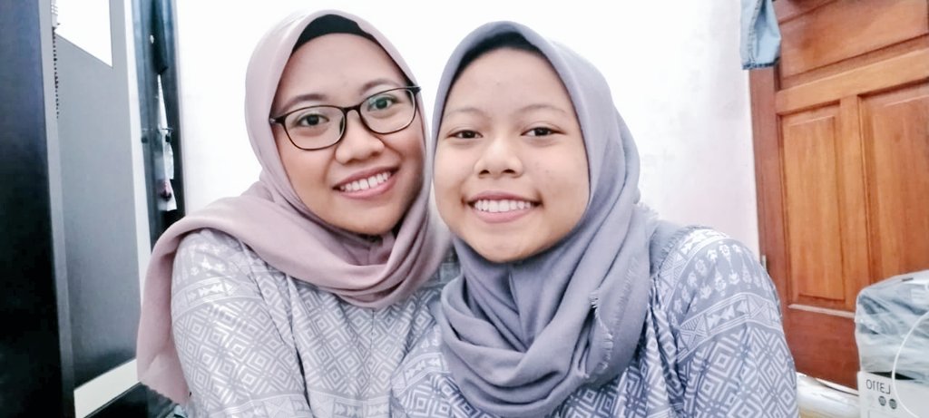 ekhaaapry's tweet photo. Selamat Hari Raya Idul Fitri 🙏 https://t.co/OcVEGUgVx6