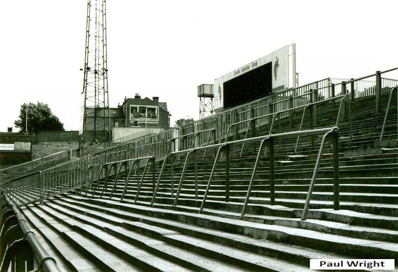 If only uncle Ron had put a roof on the bugger whilst it was a terrace  #cpfc  #holmesdale
