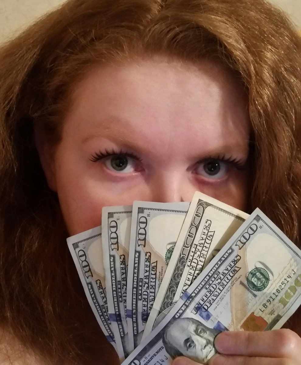 BBWSapphire34's tweet photo. My little paypigs know how to please me. #paypig #paypiggies #paypigwanted #findom #givemeyourmoneynow https://t.co/f8UzZyji2b