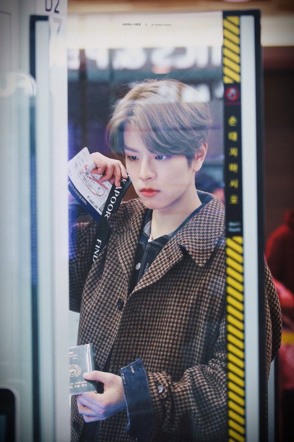 SEUNGMINWho debut as a already TOP TIER vocalist, KEPT IMPROVING EXPONENTIALLY in the span of a little over two years. A vocalist whose SINGLE ENGLISH RAP VERSE is still TO THIS DAY quoted from memory by STAYS, not to mention the extraordinarily fast pace he learned English &+