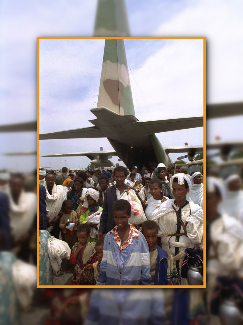 Ethiopian Jews come off a Boeing Jet at an air force base after arriving on  #OperationSolomon, from Addis Ababa.
