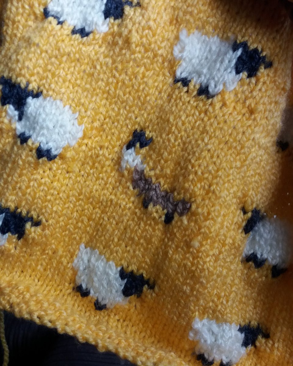 LouiseWalton78's tweet photo. Morning #UKGiftHour #UKGiftAM I love knitting that special thing for someone, like this Baby Sheep &amp; Goat blanket, the lady asked me to put goats in because her daughter in law has goats so she thought it would be something personal &amp; unique  for her baby...i love what I do. https://t.co/hNuO4fRyN8