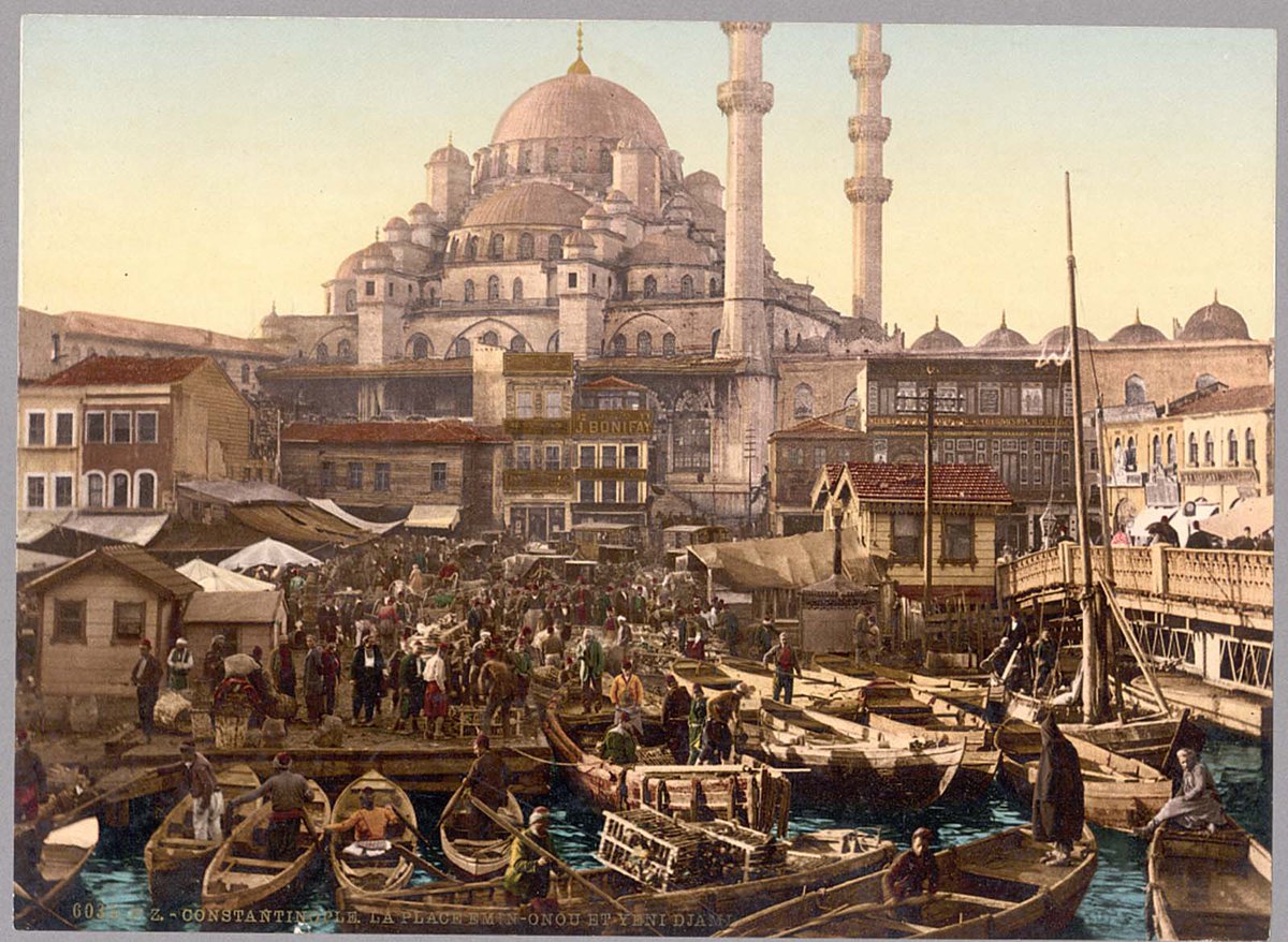 HistoireOdyssee's tweet photo. Voici des images rares en couleur de #Constantinople à la fin du XIXe siècle. 

Le procédé utilisé est celui du #photochrome. 
Cette technique applique des couches de couleurs artificielles à une image en noir et blanc avec des résultats étonnamment réalistes. https://t.co/MfDIQK2Ayi