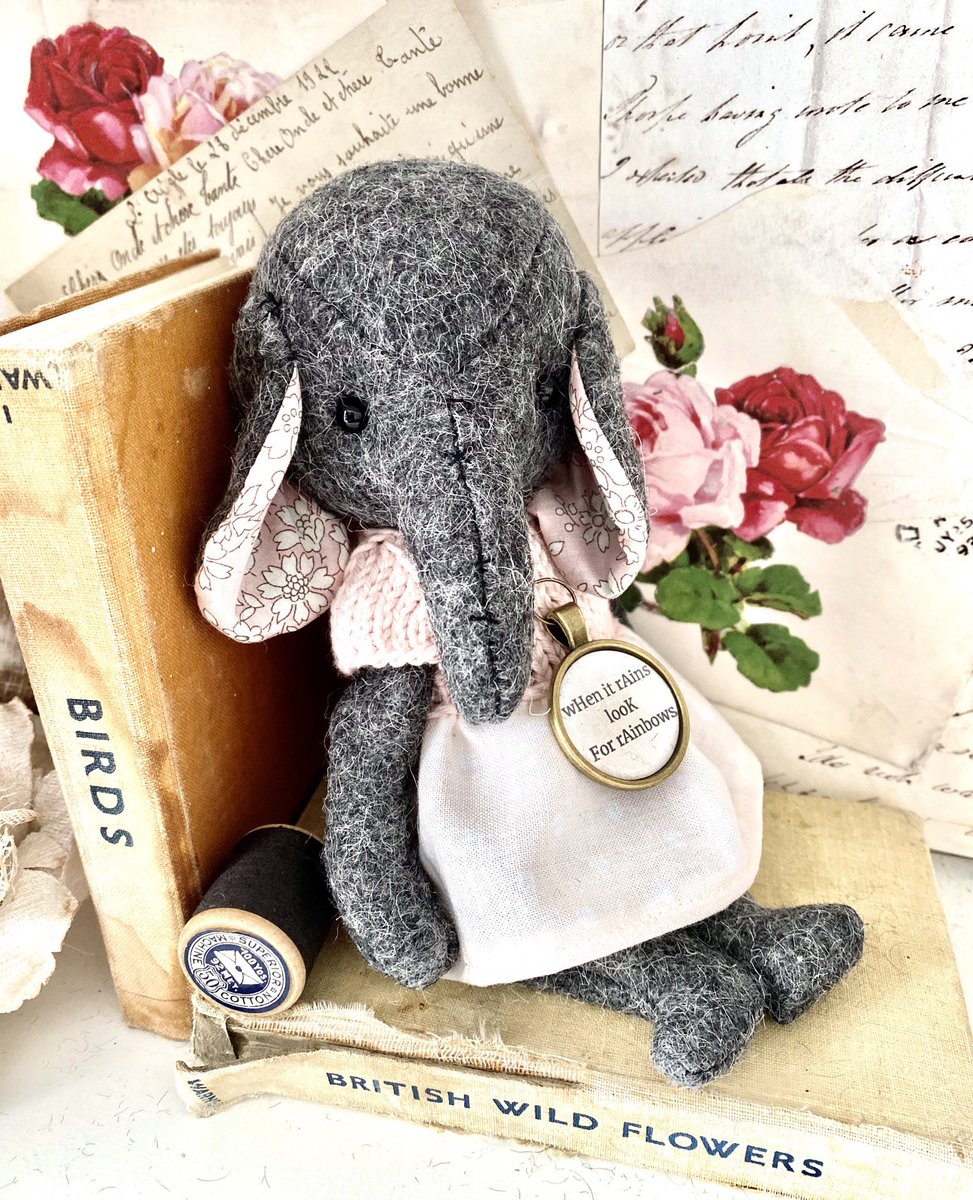 VMBears's tweet photo. Edna has chosen her favourite frock and is now resting in my Etsy shop .. hoping for a new home - do pop over and say hello 
https://t.co/W693QgKXpc 
#elephant #edna #ellie #buybritish #handmade #etsy #etsyfinds #ukHashtags #madeinbritain https://t.co/X9l0l7ZhCp