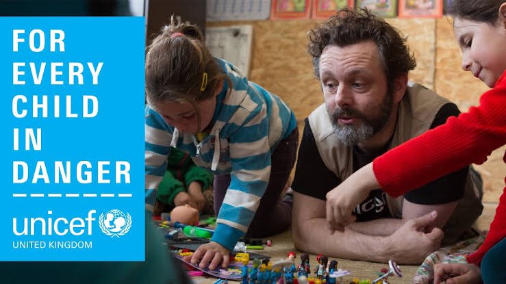 Thread of Michael Sheen being ambassador of UNICEF UK to clean your timeline and remind you he’s NOT a bad person. He has used his role as an ambassador to highlight the plight of children affected by the ongoing conflict in Syria;