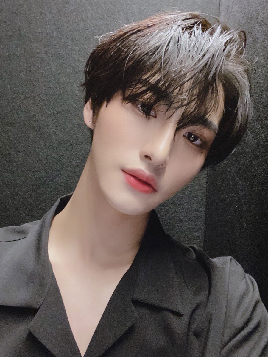 ATEEZofficial's tweet photo. [#성화] 이 밤에 모든 것이 다 빛을 잃어도
언제든지 찾아갈게 너의 곁으로
#ATEEZ #에이티�� https://t.co/h0aI7vrhDZ