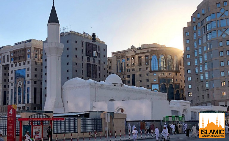 3. Masjid AliThis masjid is where Hadhrat Ali (may Allah be pleased with him) led the Eid salah during his Caliphate. It is closed to the public.