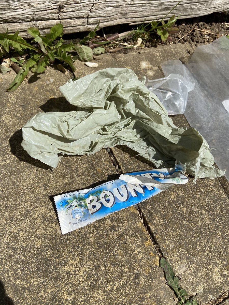 Picked some rubbish on walk earlier inc Bounty wrapper @MarsGlobal please take responsibility for your packaging #ReturnToOffender #SurfersAgainstSewage