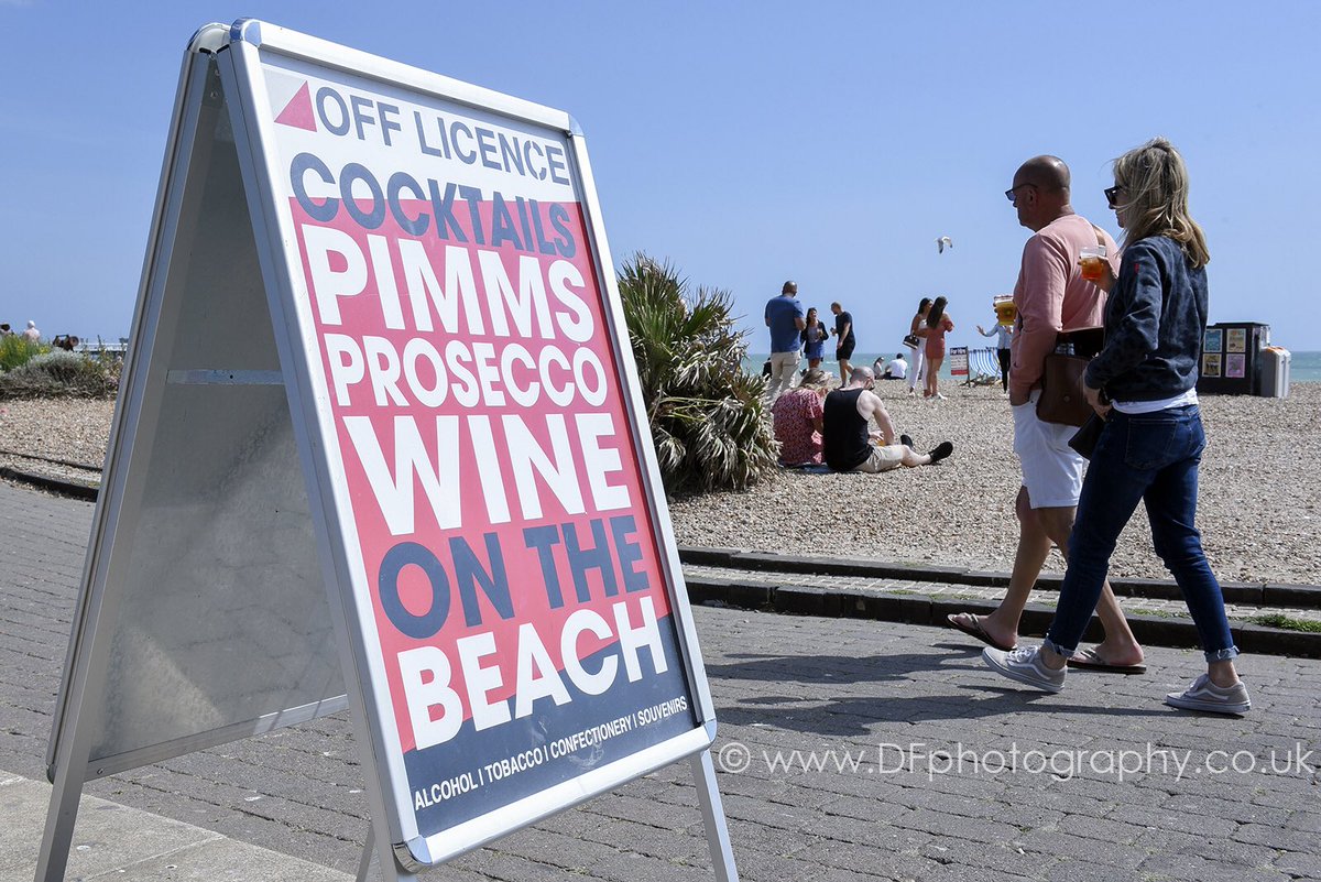 Brighton beach looks like it’s is back to normal today. Bars open and the
 beach busy... #COVIDー19 #brightonbeach #Brighton #lockdown #whatlockdown