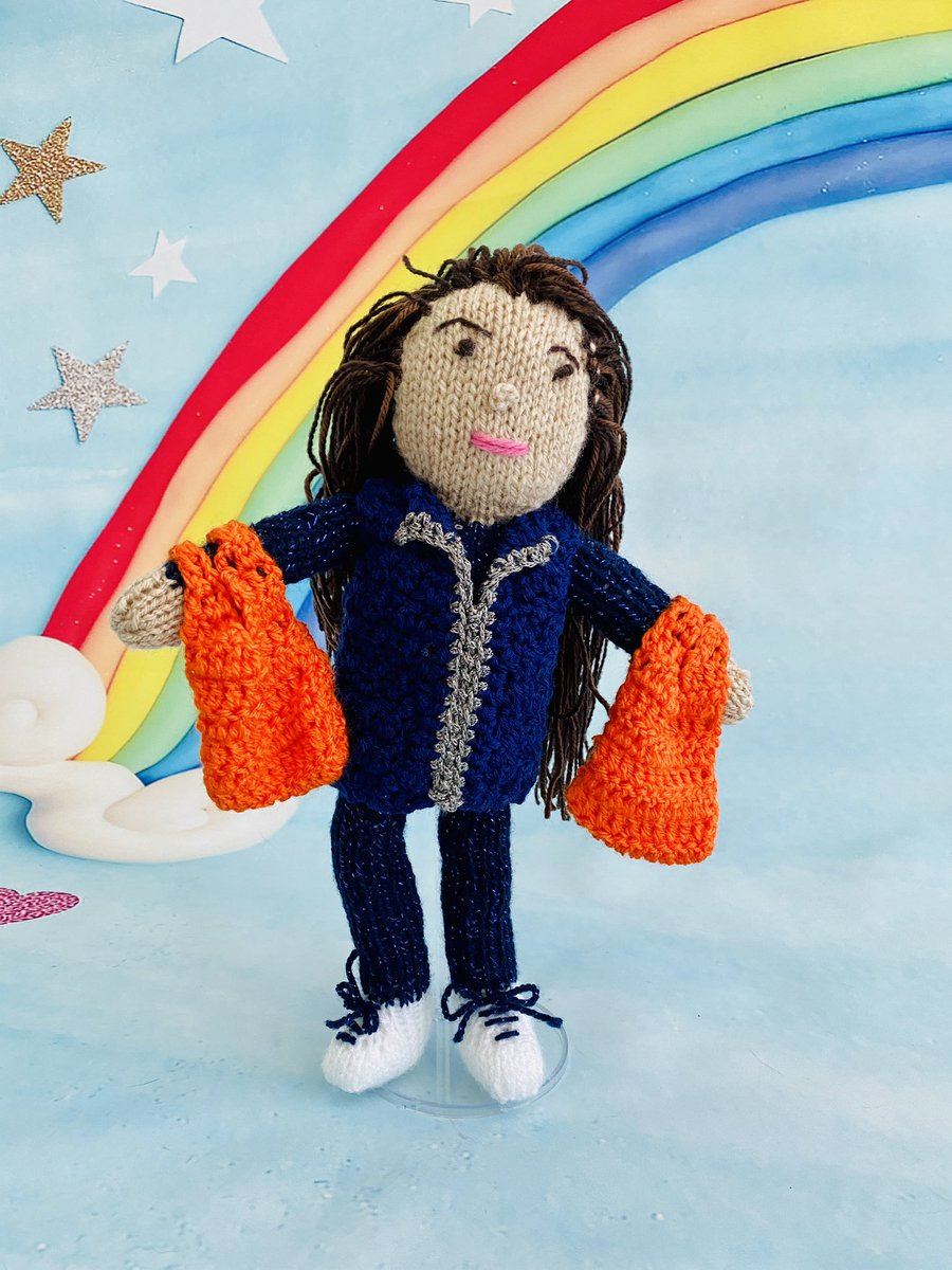 YarnBomber100's tweet photo. 🎉CELEBRATING KEY WORKERS &amp; COVID-19 HEROES 🎉

Day 42 - good neighbour 

I’m Danielle, I’m usually a beautician but at the moment I help neighbours with shopping, collecting prescriptions or checking in on the phone.

https://t.co/BFr67zyRqr

#stayhome
#protectthenhs
#savelives https://t.co/dngHLle2zy