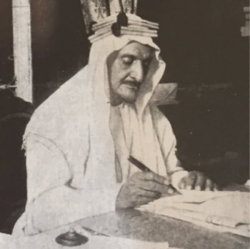 tholothia's tweet photo. هذه وثيقة نادرة فريدة من أقدم الشراكات بين الكتبية في بيع #الكتب تاريخها 1346هـ بين علمين من أعلام الكتب والمكتبات هما السفير الشيخ #فوزان_السابق والشيخ #محمد_نور_كتبي رحمهما الله لبيع #الكتب في #مكة 
وهي دقيقة في بنودها وشروطها 👇 https://t.co/ROhTYTkllY