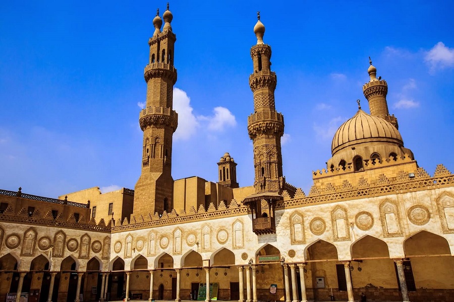 Built in 970 AD, Al-Azhar is one of Cairo’s newer mosques, its sheikh being considered as the highest theological authority among Egyptian Muslims. The building has seen extensive enlargements over its thousand-year period, thus becoming...Read More ow.ly/RFNN50zOQNM
