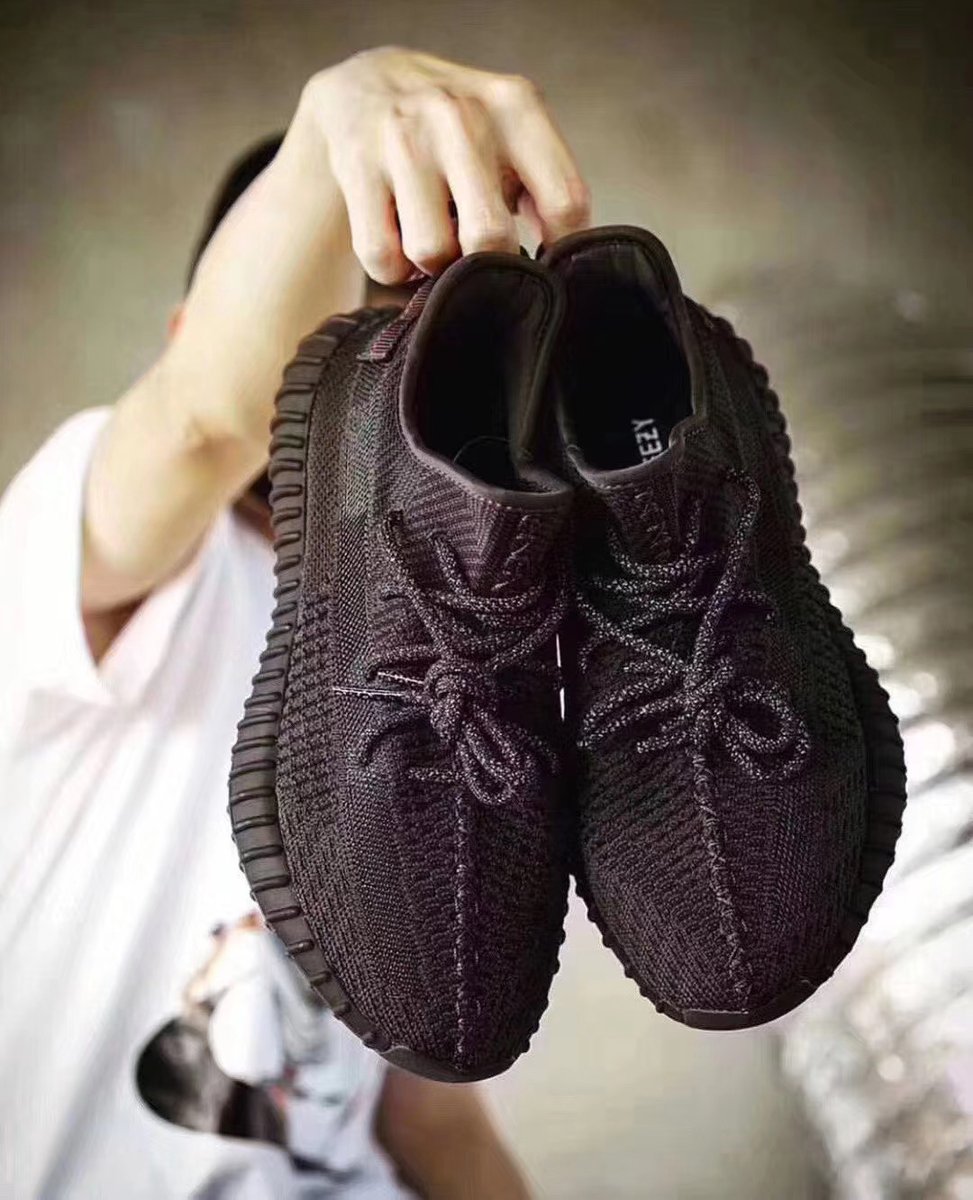 footzss's tweet photo. 📣 YEEZY BOOST 350 V2 “BLACK - STATIC” 
Dispo pour Adulte et enfant✨✨
5⃣9⃣ EUROS
ADULTE: https://t.co/WmwYPBFmOH
ENFANT: https://t.co/S9W2hOfdUl https://t.co/xrpR6Faaiu