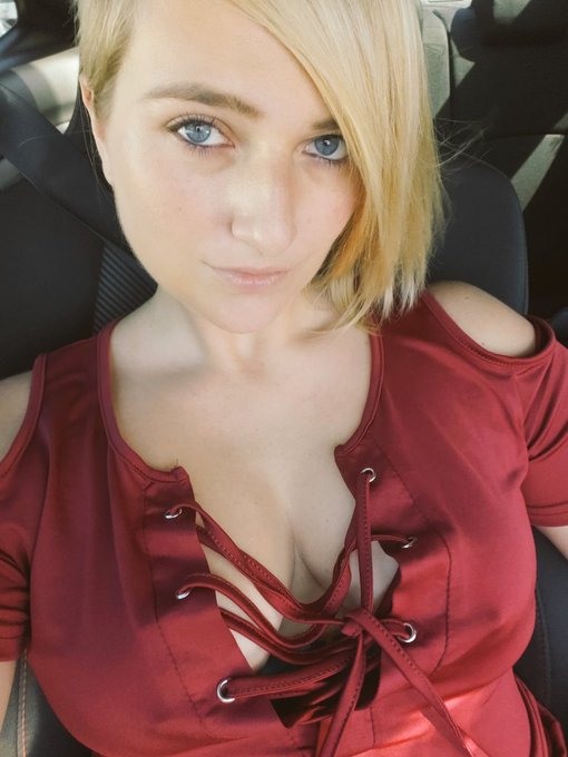 It may be my birthday on the 26th but I'm giving ya'll the bday gift! Join my https://t.co/K3x8mmIsr2<a href="/tag/brandilovesgirls"class="tags"><span>#brandilovesgirls</span></a>