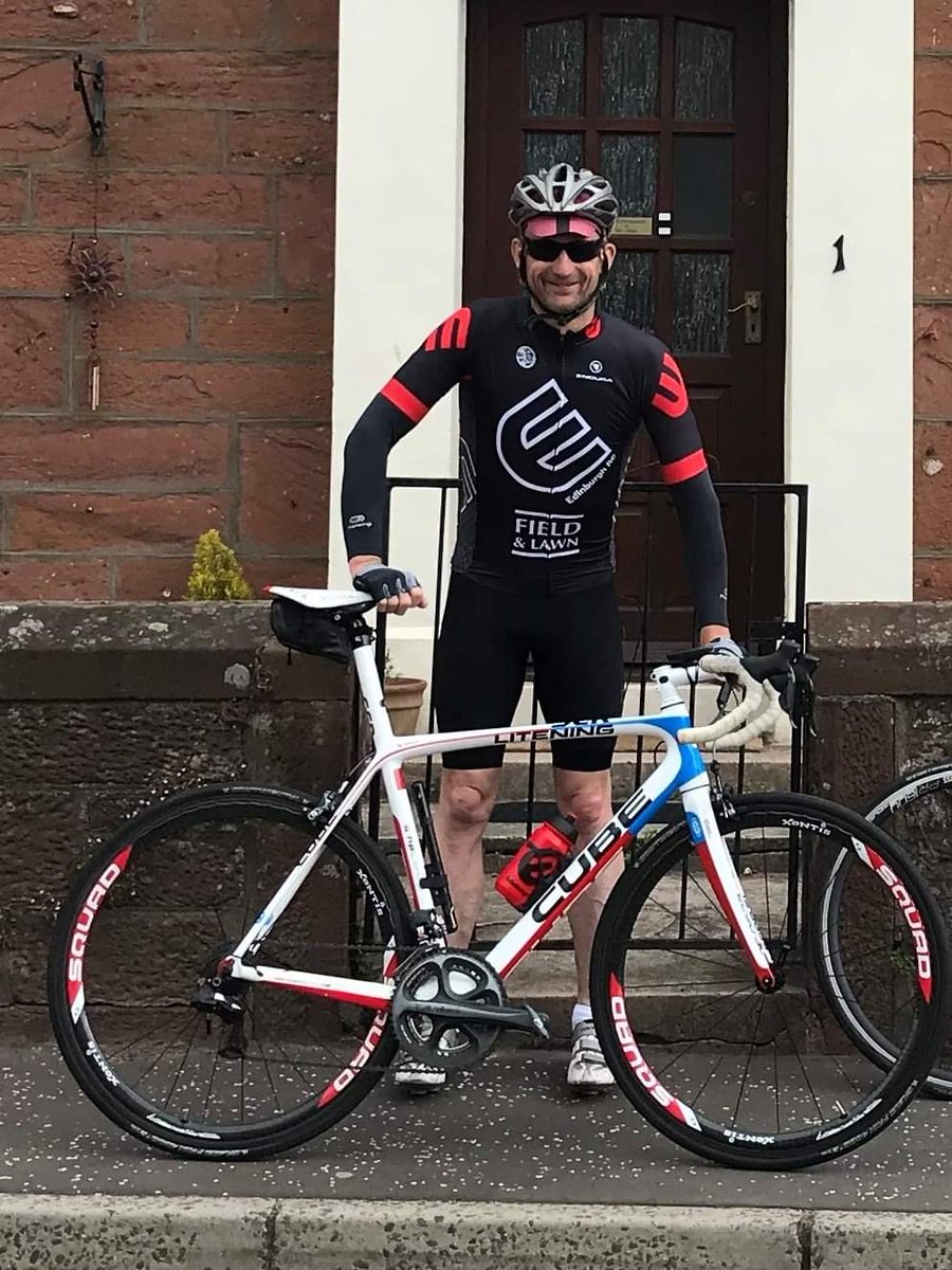 EdinburghRC's tweet photo. #erckitday Jonny May showing off his limited edition Black ERC Kit @theBicycleWorks @fieldandlawn @endura #endura #goodsonassociates https://t.co/jjrULt3UnB