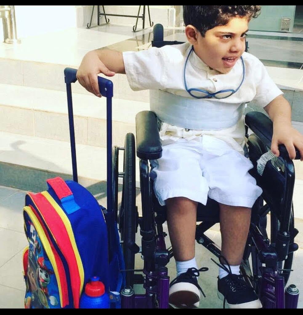 naeemalshoaibi's tweet photo. 🛑 أنا أعطيت صوتي لأحمد، من أصحاب الهمم، محب للحياة... ❤️
صوتوا واختاروا إسم "أحمد" حتى ينال جائزة العيد وأهم من التصويت أدعوا له بالشفاء والقدرة على الإعتماد على نفسه...🌹🌹
وعدت أحمد بالفوز صوتوا له وانشروا ❤️❤️
https://t.co/UU9XBYXIjJ https://t.co/ggaQel9Qkz