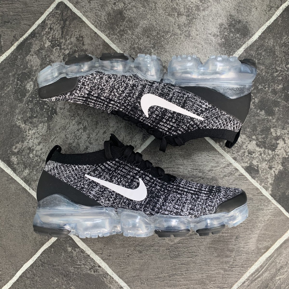 RecognisedUK's tweet photo. Can you tell we love the Vapormax? 🏆 #vapormax3 coming to our depop  page soon, be on the lookout! 👀 The perfect #summer trainer?    #oreo #flyknit #nike https://t.co/vsTJRsxtFC