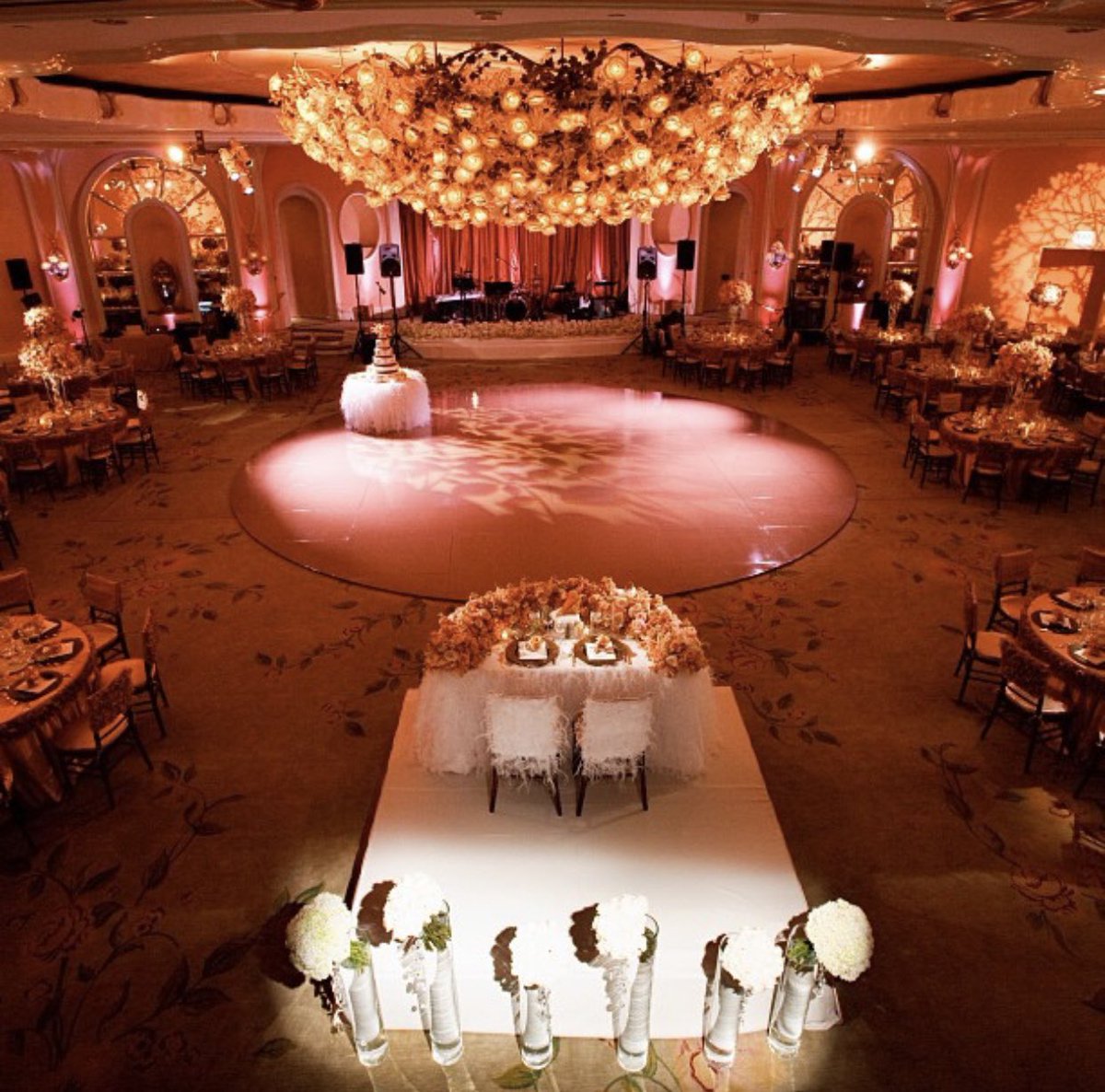 Wishing our friends and family around the world, Eid Mubarak! 💫 #eidmubarak