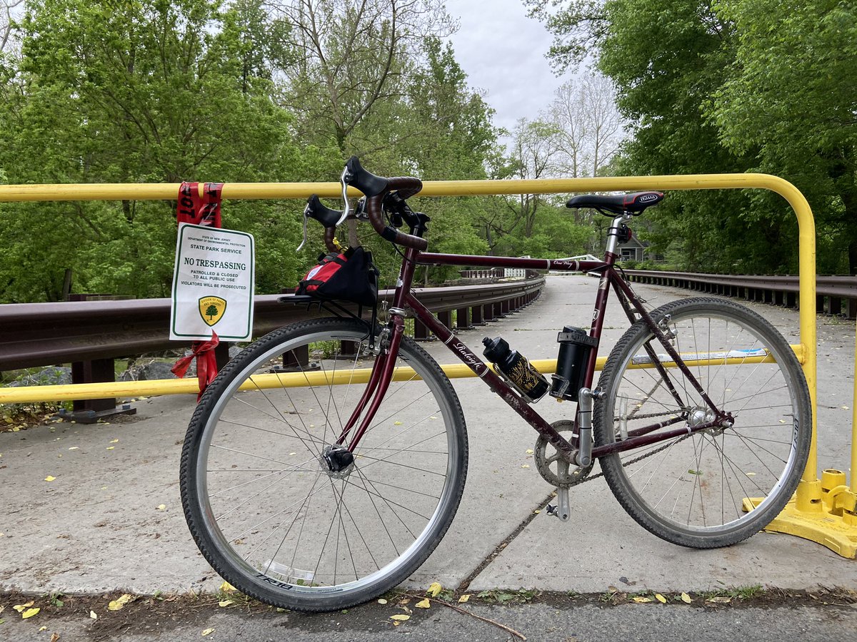 MikeRussellCIE's tweet photo. Got in a little more fixed gear trail time this morning. Saw two foxes moving too fast to photograph. #SocialDistanceCycleClub #MaskUp https://t.co/g9lIu02S0P