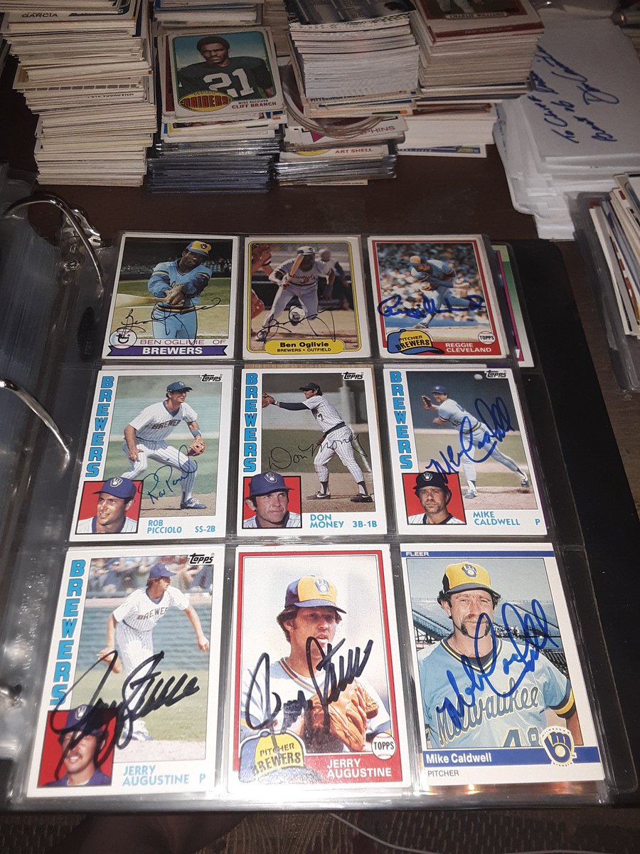 The first 4 pages of Brewers autographs adding  @OffHiatusBBC and  @mjpmke