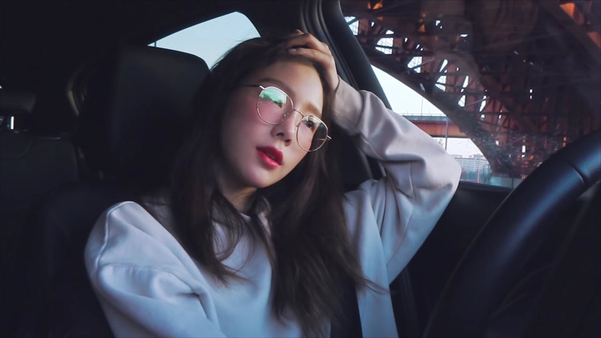 TAEYEON DRIVING? YES.