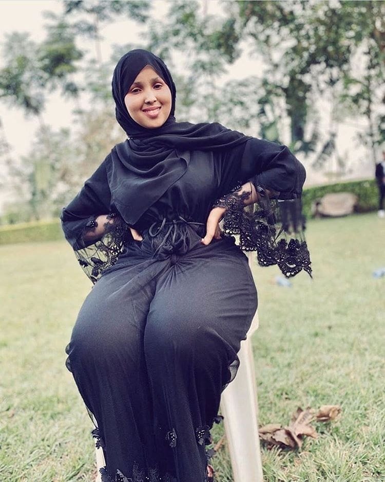 Ass hijab big Beautiful Arab