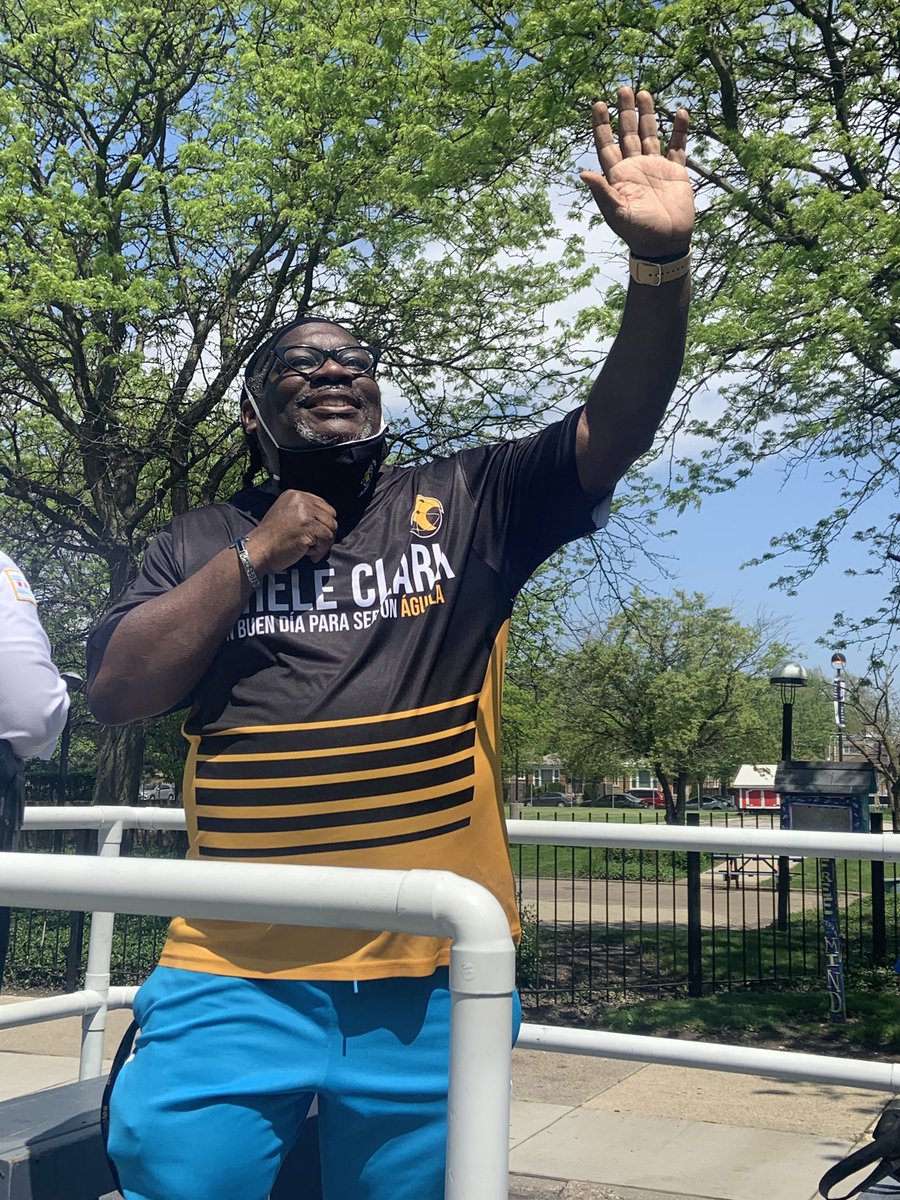 canderson311's tweet photo. #UNITYDAYCHI celebrating and promoting social distancing, stopping gun violence and staying safe during these times. @ACT_Chicago @ACT_Chicago @trpresdrj @melody_stem @ChicagoCAPS15 @DoveSoars @AQS_Plato @buildchicago @JesseKirschABC7 @LtGovStratton @ALLAN_HOUSTON https://t.co/zutg1oyH2N