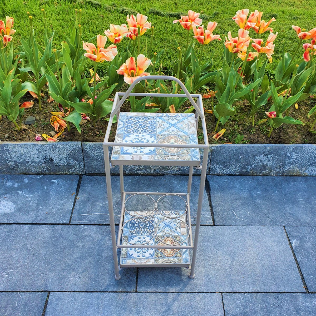 ArboretumGC's tweet photo. When it comes to creating your room outside, think beyond the table and chairs. Many sets come with extra items like planters tables and racks and wine racks! Now that's genius. Items from the Lille Mosaic and Toulouse Mosaic ranges https://t.co/8hezRDQseA #Roomoutside https://t.co/HmMbvGQ1nG