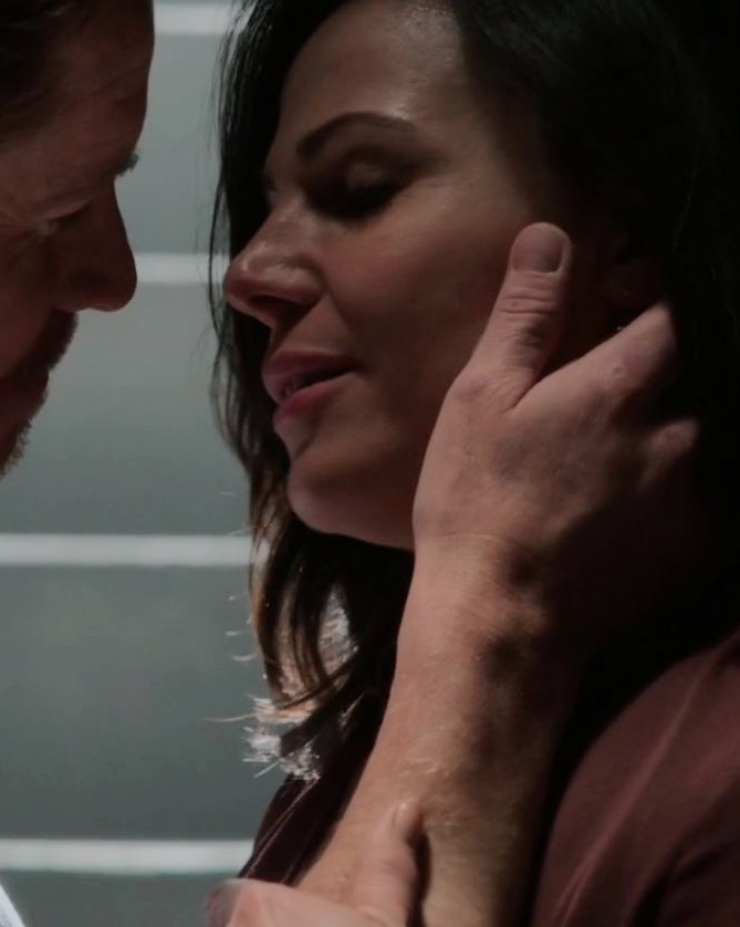 Reginamtcogdr's tweet photo. I feel your touch in my dreams 🖤 https://t.co/OXw3AcqvRS