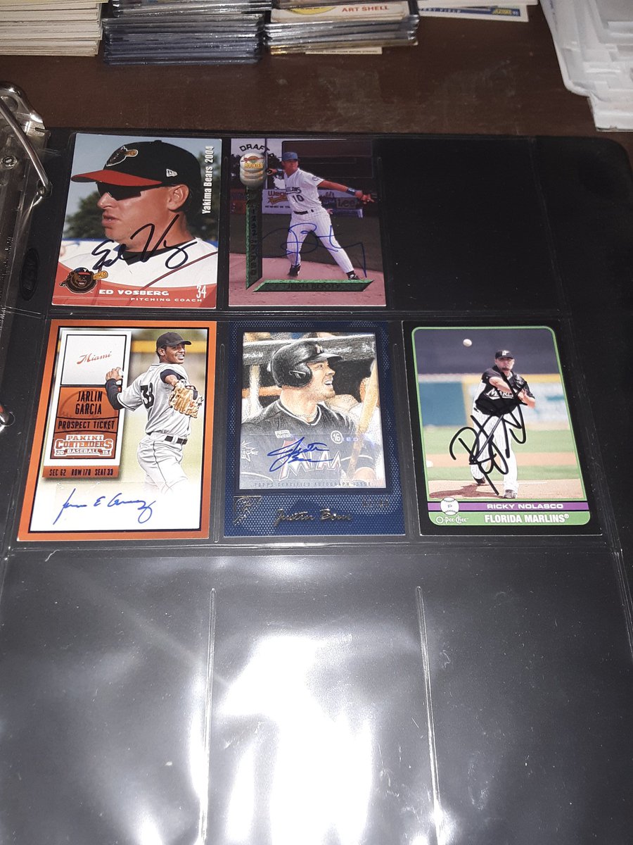 The rest of the NL autographs Rockies, Nationals, Diamondbacks, and Marlins. I haven't really started on the newer stuff yet