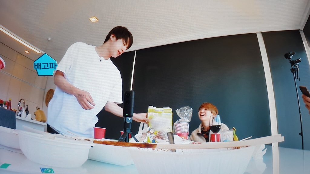 jeonxvrse's tweet photo. open for a devastating surprise @BTS_twt https://t.co/DrGpvS05Ew