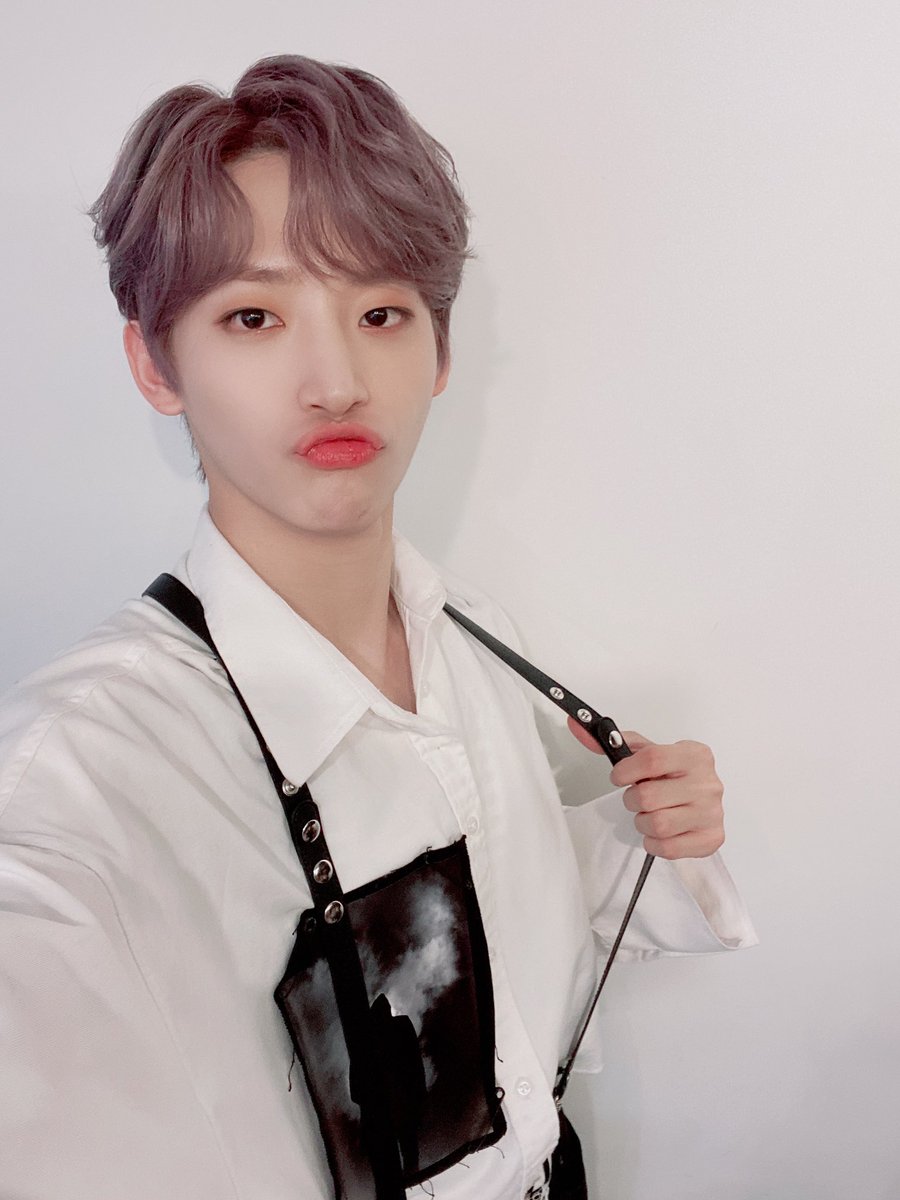 CRAVITY_twt's tweet photo. 러비티❤️오늘 저희 룰다깨 막방했어요ㅠ6주동안 저희 크래비티 응원해주시고 사랑해주셔서 너무 감사드리고 수고하셨어요!저희 크래비티 더 열심히 준비해서 빨리 다시 올테니까 기다려주세요 러비티~우리 오레오래 봐요~사랑해요
#크래비티 #정모 #수고했어요 #오레오 #회심의_개그 #러비티_사랑해요 https://t.co/qZzpB5qTi4