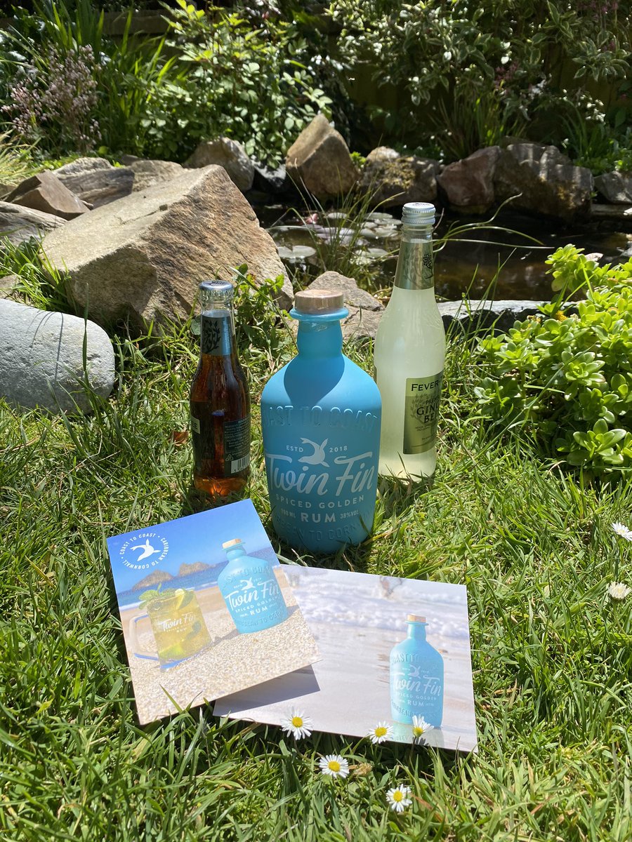 Perfect summer drink arrived the other day from our good friends at <a href="/tarquinsgin/">TARQUIN'S GIN</a> near #Padstow - nice sunny day to try their new #Cornish #rum Twin Fin - arrived gorgeously packed using <a href="/FlexiHex/">Flexi-Hex</a> from #Porthleven - two great #cornwall brands coming together