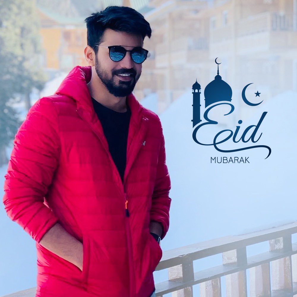 MahatOfficial's tweet photo. I wish you and your family a wonderful Eid. May Allah accept all your prayers. Eid Mubarak!❤️ #EidMubarak https://t.co/SluMxlFMy7